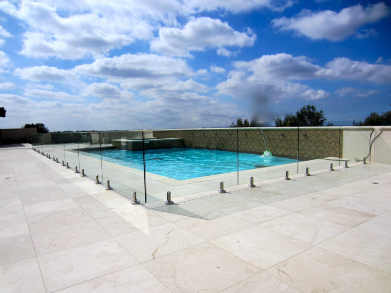 Cam Havuz Korkulukları